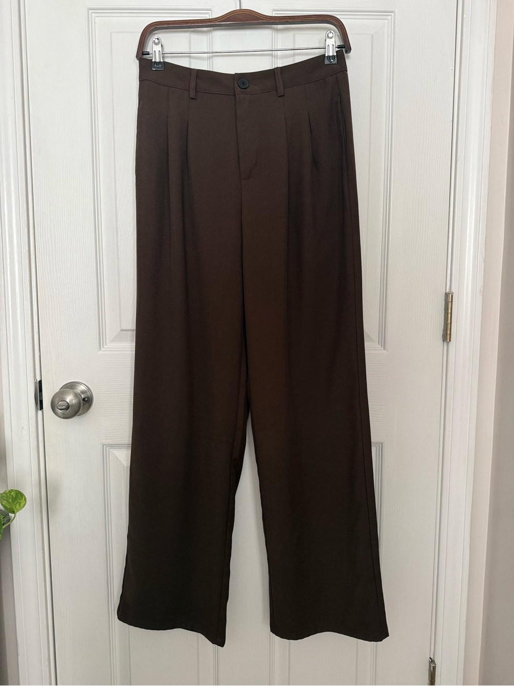 Dazy Women’s Brown Pleated Wide Leg Dress Pants Career Office Trouser Size L